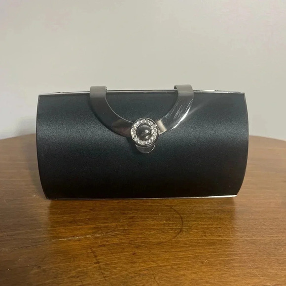 🌜 Sasha Black Satin and Rhinestone Evening Bag - Picture 2 of 13